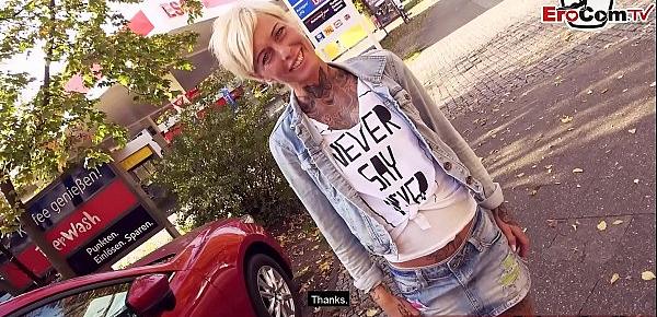  Blonde kurze haare tattoo Milf hat EroCom Date öffentlich und wird abgeschleppt zum Date